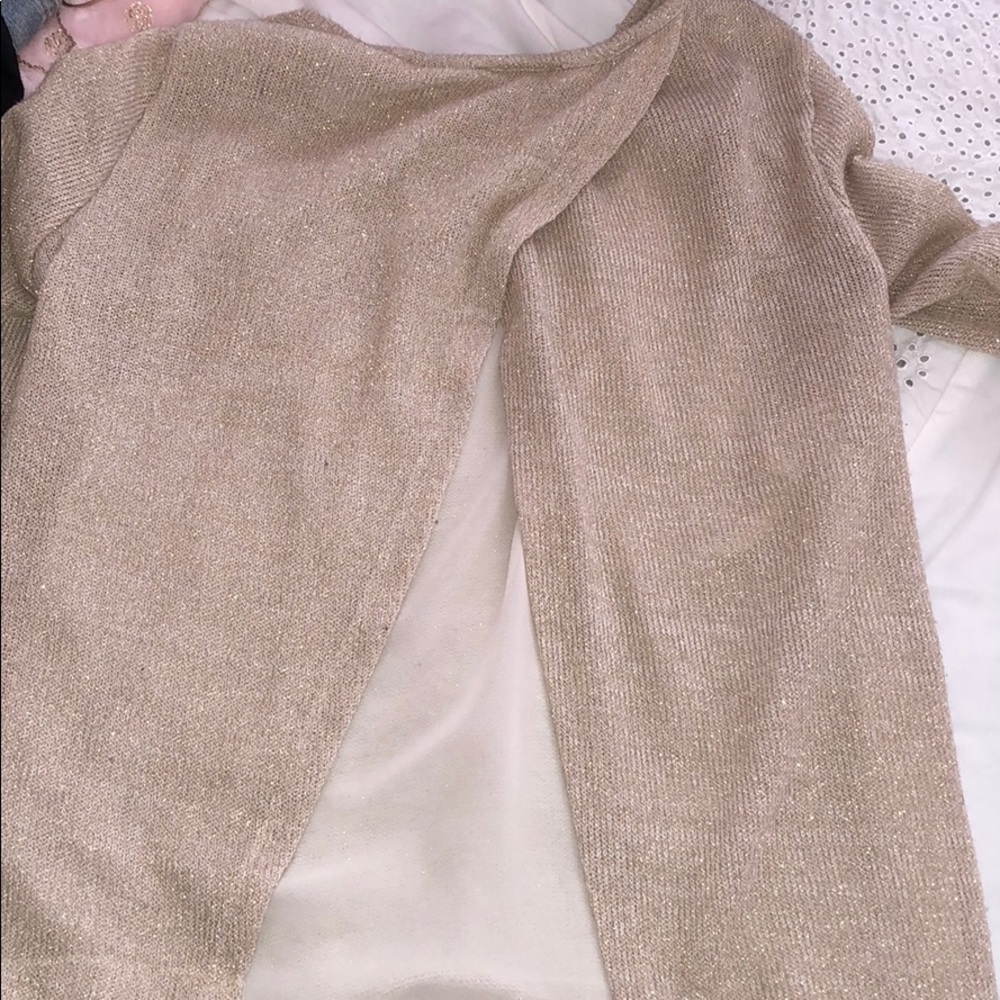 Golden Sweater - Picture 2 of 3